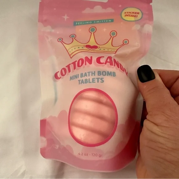 Feeling Smitten Cotton Candy Mini Bath Bomb Tablets 4.2 oz – 6 Count NIP - Picture 3 of 5